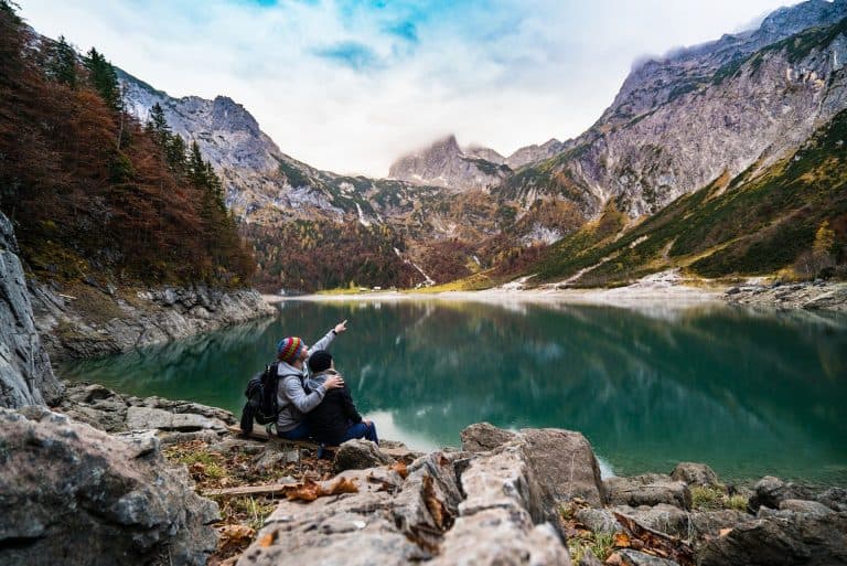 9 Reasons Why Hiking Makes a Great Date