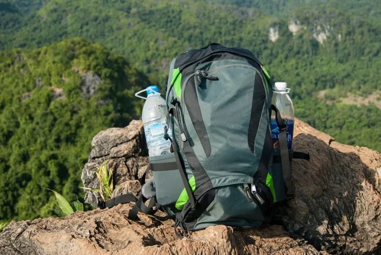 How Much Water to Bring On A Hike? A Definitive Guide