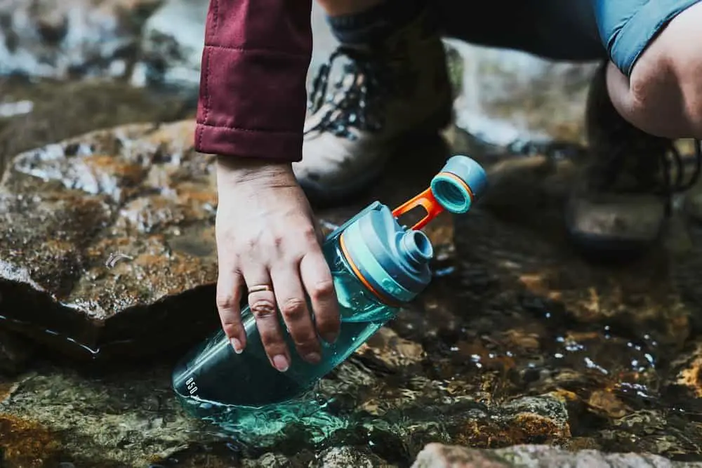 how to purify water while hiking