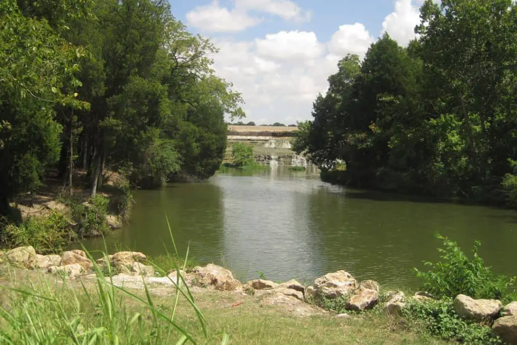 hiking in dallas - white rock lake 