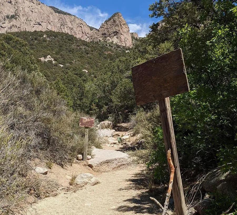 best hiking in albuquerque - south piedra lisa trail