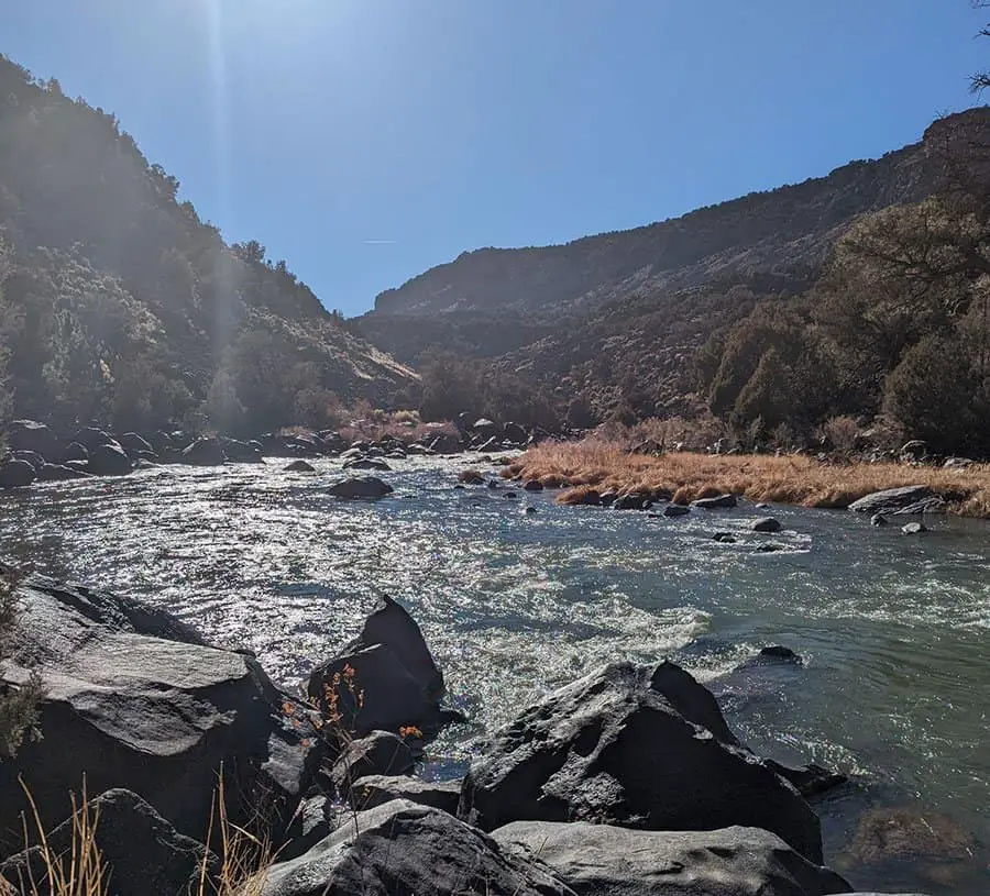 rio grande trail - hiking in new mexico