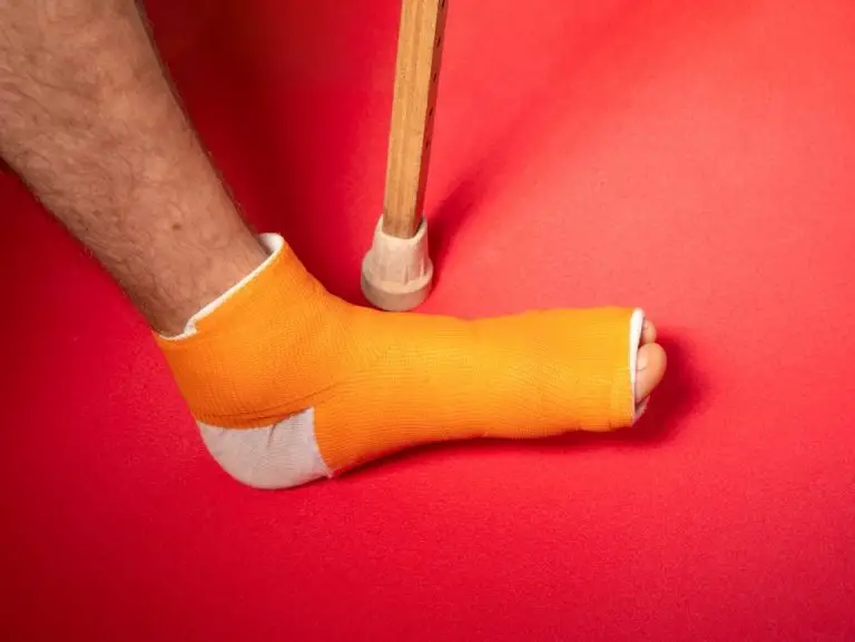 Hiking With A Broken Toe (Care & Prevention Guide)