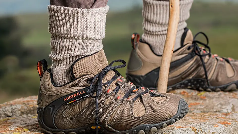 Visa bovenstaand meer en meer Do Merrell Shoes Run Small? (Answered) - Hikers Daily