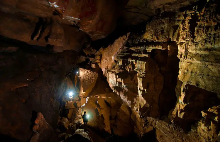 cave tours in georgia